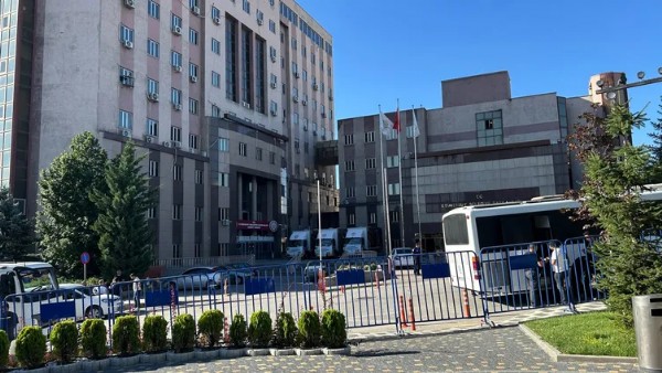 'Yiyebildiğiniz Kadar Yiyin' Belediye Ekibine Rüşvet Talimatı